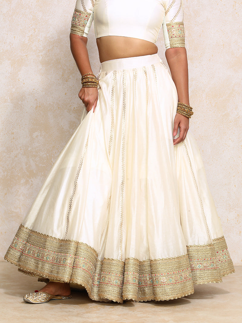 Mahira x Tyohaar | White Plain Chandheri FlareFit™ Lehenga Set with Dupatta-Binks