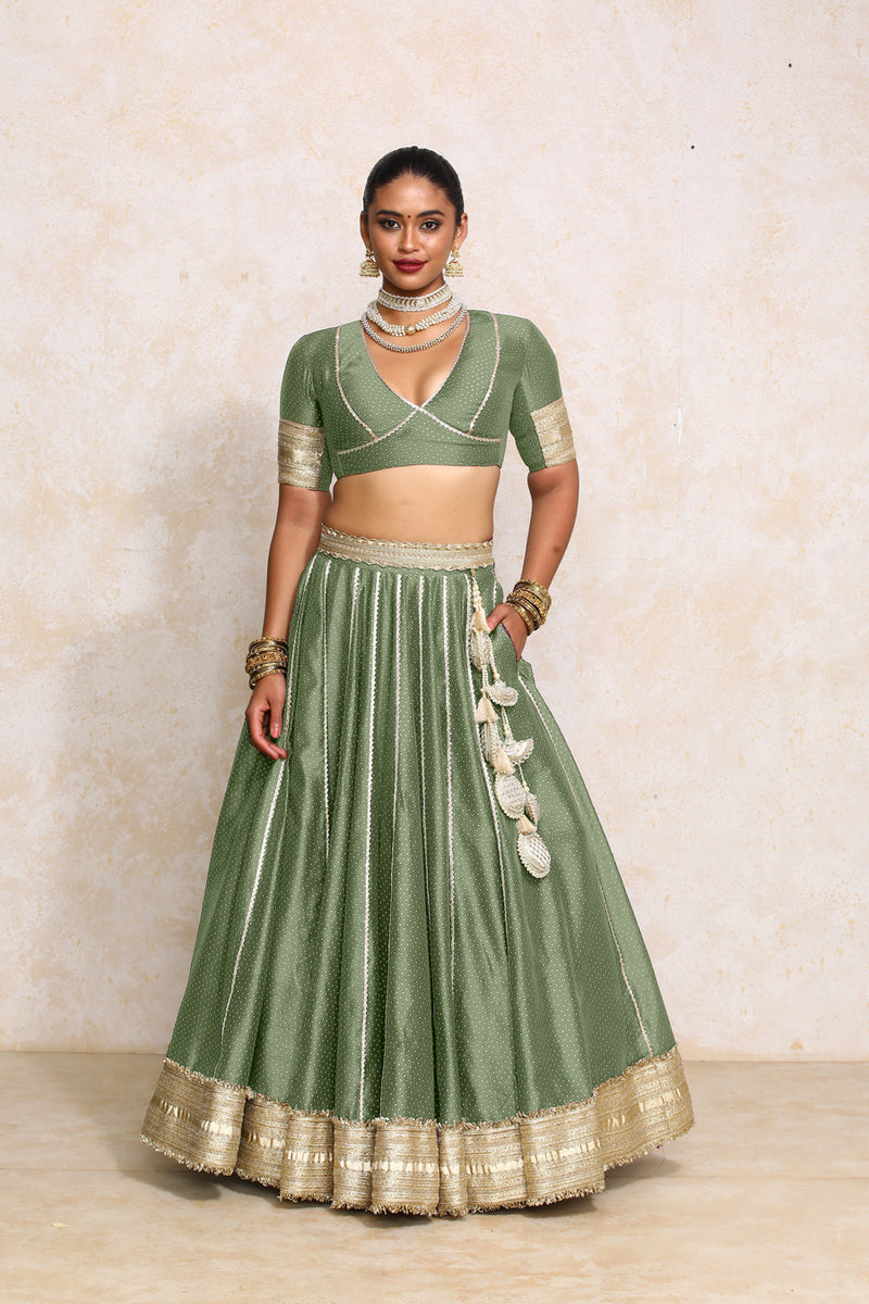 Mehreen x Tyohaar | Green Foil Chandheri FlareFit™ Lehenga Set with Dupatta-Binks