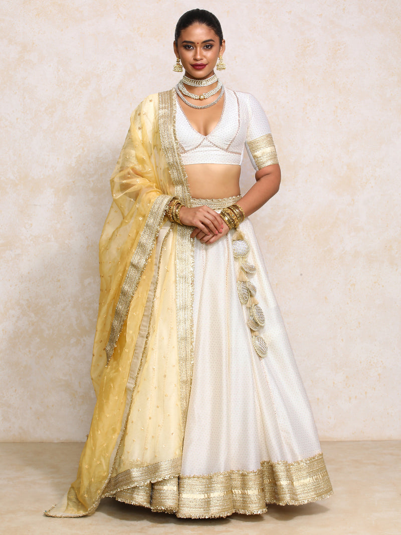 Mehreen x Tyohaar | White Foil Chandheri FlareFit™ Lehenga Set with Dupatta-Binks