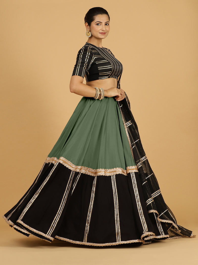 Mastani x Tyohaar | Hunter Green Panelled Lehenga Skirt-Binks