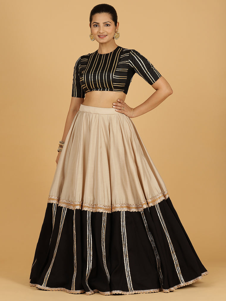 Mastani x Tyohaar Lehenga Skirt, in Grey 80% Viscose 20% Polyester, made for party & festive.