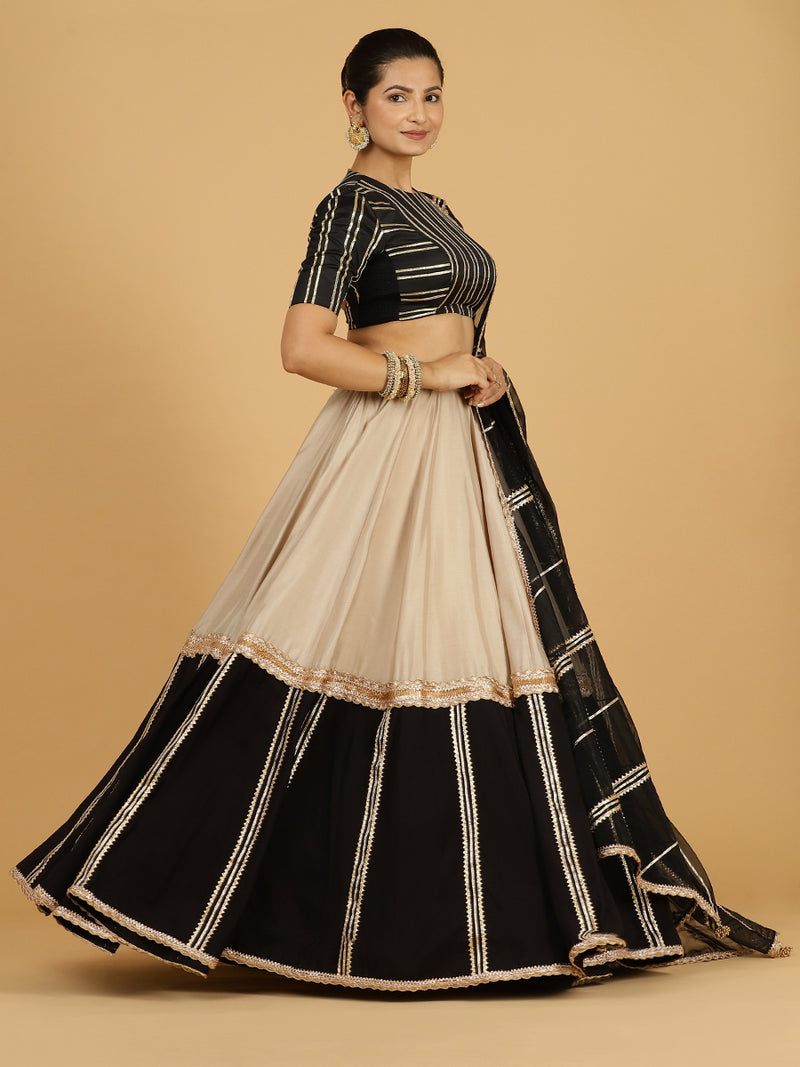 Mastani x Tyohaar | Oyster Grey Panelled Lehenga Skirt-Binks