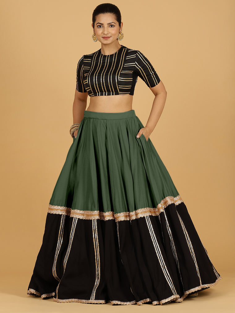 Mastani x Tyohaar Lehenga Skirt, in Green 80% Viscose 20% Polyester, made for party & festive (view 3).