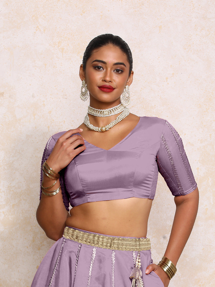 Aashni x Tyohaar Saree Blouse, in Purple Viscose Gold Tissue, featuring elbow sleeves and v-neckline (view 4).