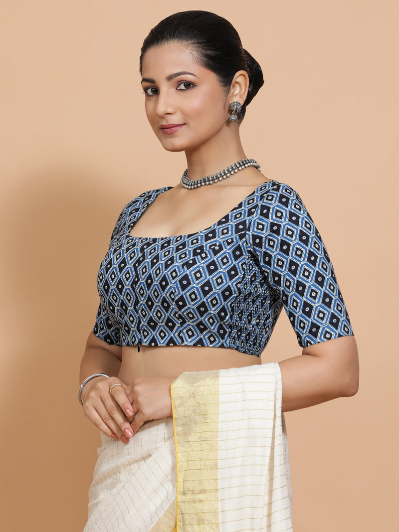 Aditi x Rozaana | Elbow Sleeves Cotton Saree Blouse in Indigo Blue Geometric Block Print Fabric-Binks