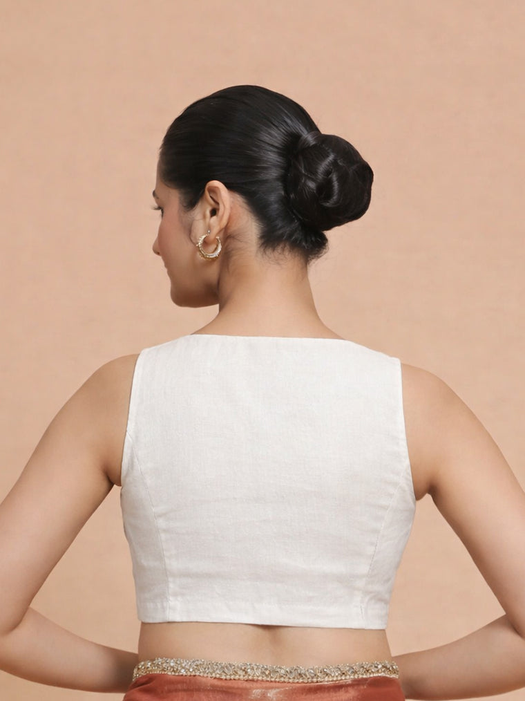 Amaira x Rozaana Saree Blouse, in White 70% Cotton 30% Linen, featuring sleeveless and betel neckline (view 2).