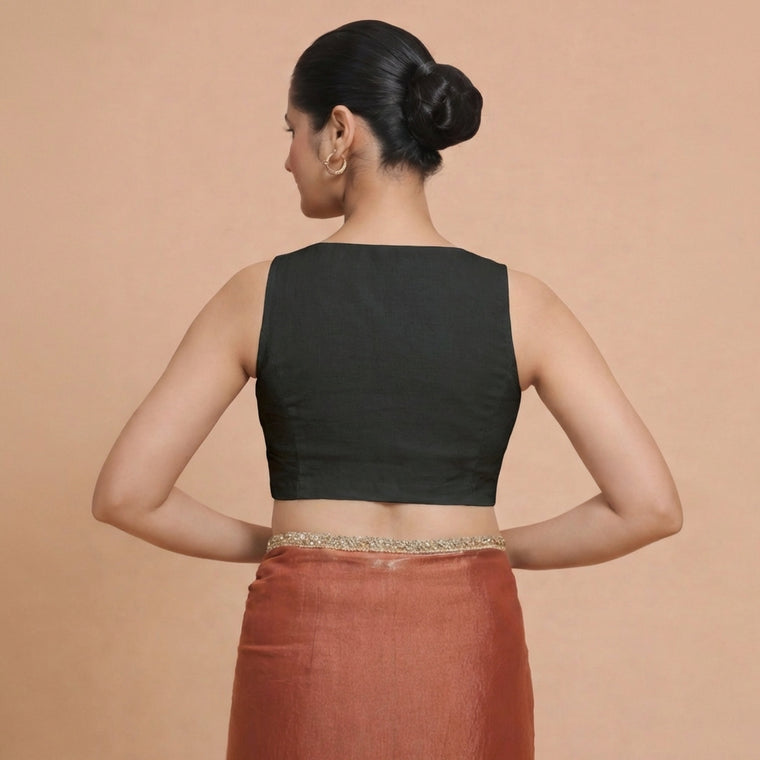 Amaira x Rozaana Saree Blouse, in Black 70% Cotton 30% Linen, featuring sleeveless and betel neckline (view 2).