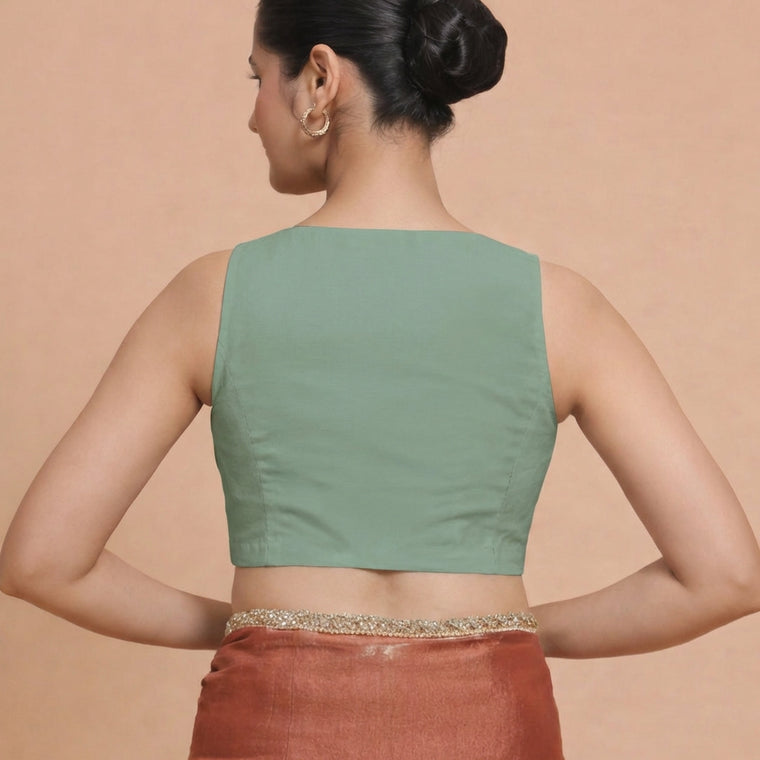 Amaira x Rozaana Saree Blouse, in Green 70% Cotton 30% Linen, featuring sleeveless and betel neckline (view 2).