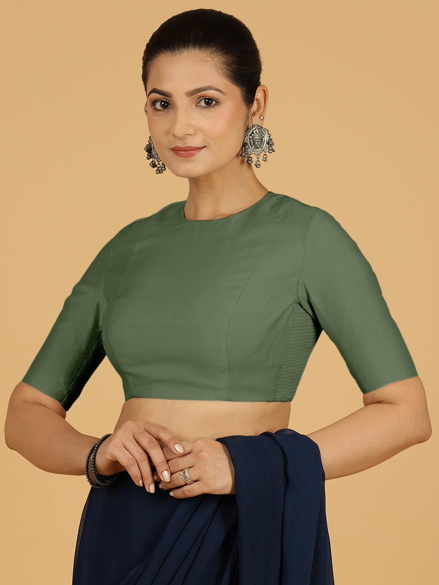 Amisha x Rozaana Saree Blouse, in Green Viscose, featuring elbow sleeves and jewel neckline, made for daily & work (view 8).