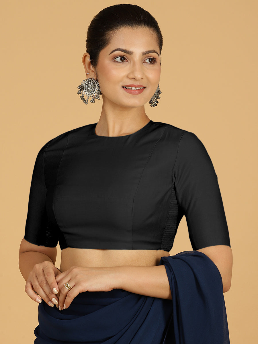 Amisha x Rozaana Saree Blouse, in Black Viscose, featuring elbow sleeves and jewel neckline, made for daily & work (view 6).