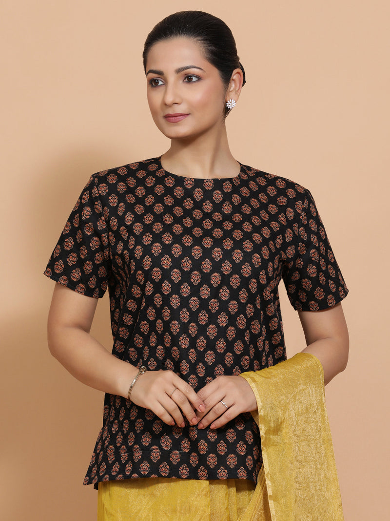 Brinda x Rozaana | Short Sleeves Cotton Saree Blouse in Black Peacock Block Print Fabric-Binks