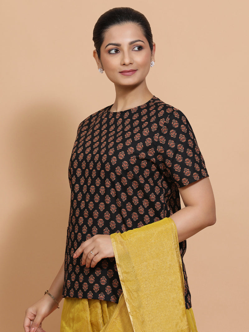 Brinda x Rozaana | Short Sleeves Cotton Saree Blouse in Black Peacock Block Print Fabric-Binks