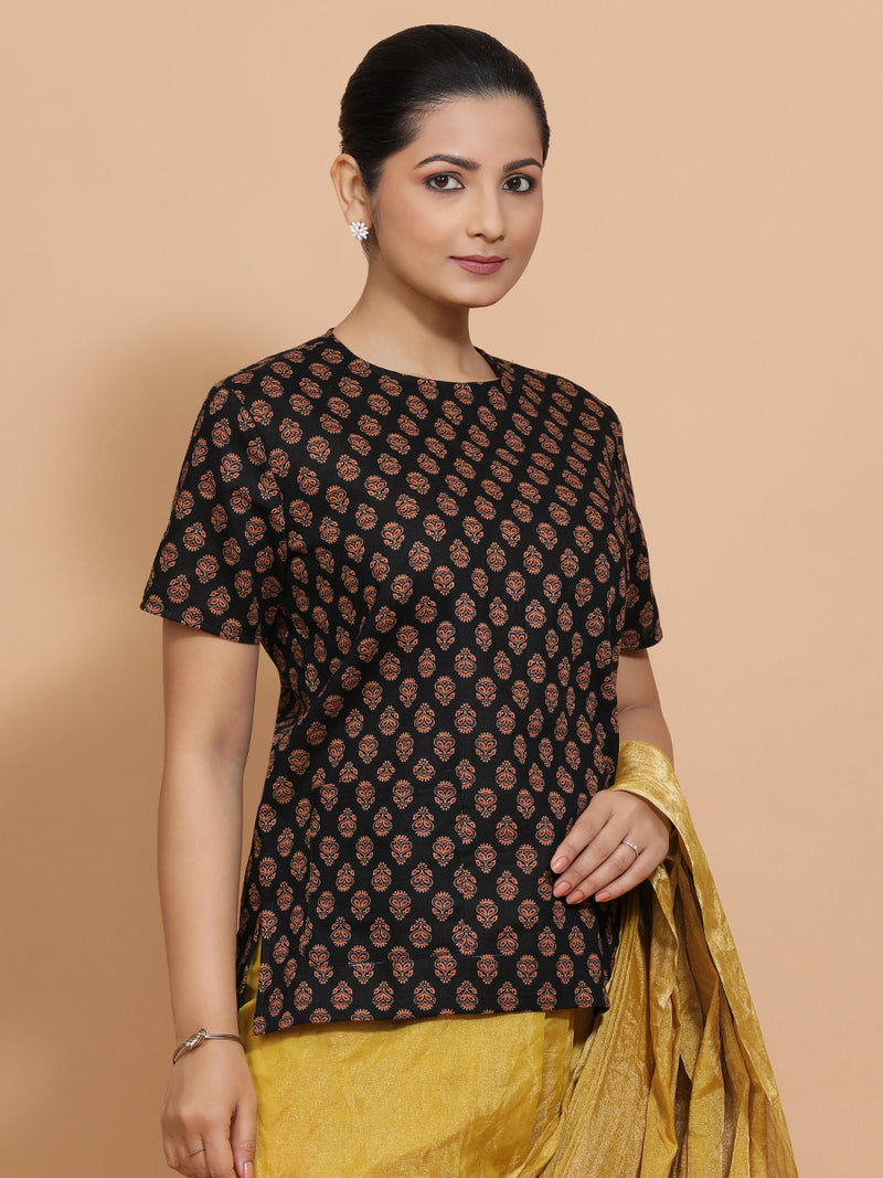 Brinda x Rozaana | Short Sleeves Cotton Saree Blouse in Black Peacock Block Print Fabric-Binks
