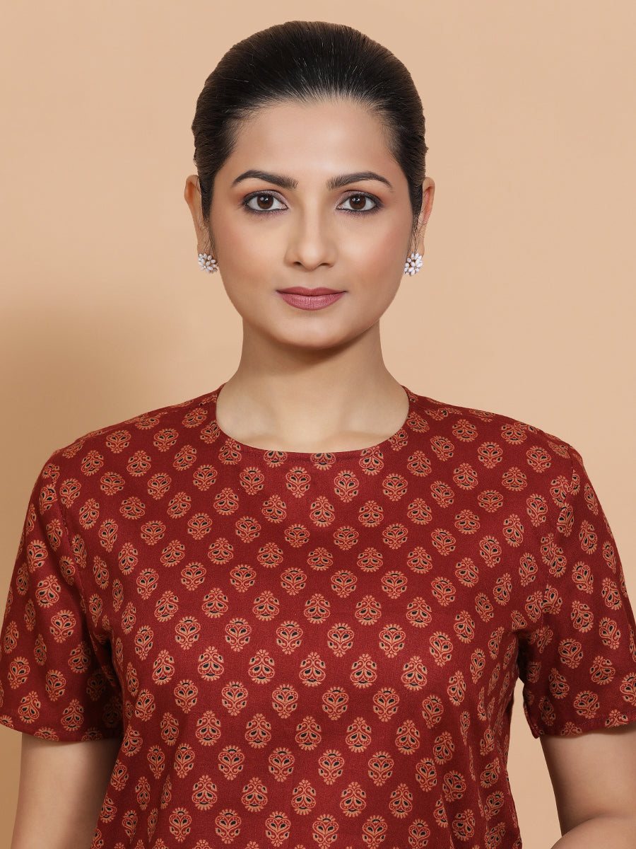 Brinda x Rozaana Saree Blouse, in Red Cotton, featuring short sleeves and jewel neckline, made for daily & work (view 2).