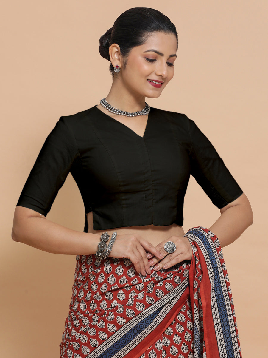 Chaya x Rozaana Saree Blouse, in Black Cotton, featuring elbow sleeves and v-neckline, made for daily & work (view 7).