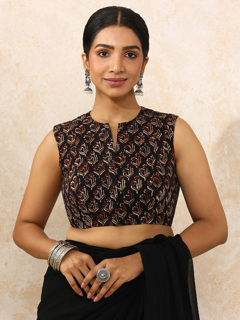 Deetya x Rozaana | Sleeveless Saree Blouse in Midnight Lily Block Print Cotton-Binks