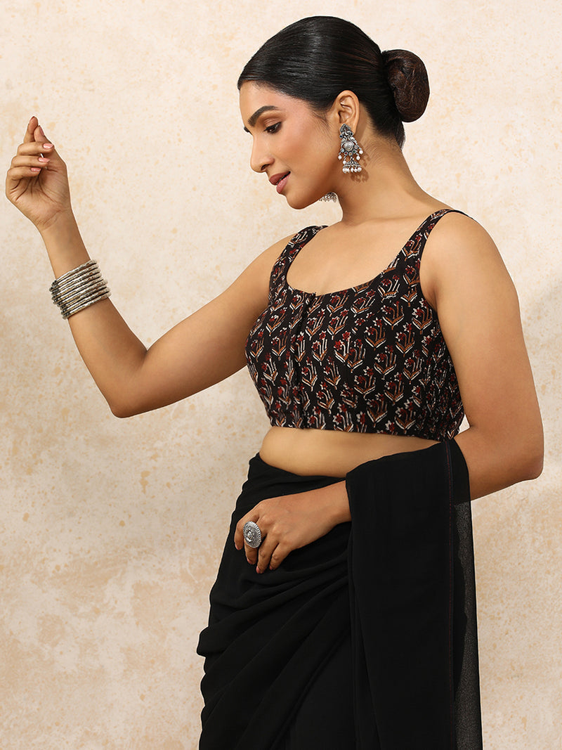 Dharini x Rozaana | Sleeveless Saree Blouse in Midnight Lily Block Print Cotton-Binks