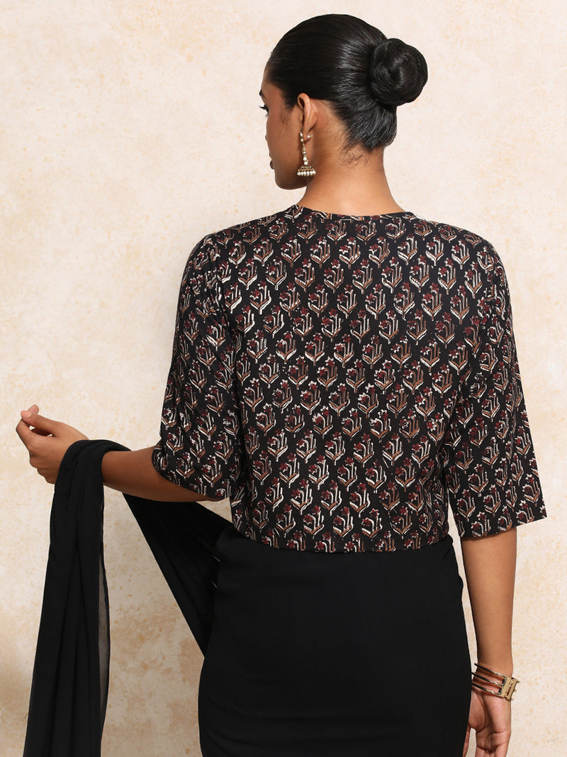 Eshani x Rozaana | Elbow Sleeves Saree Blouse in Midnight Lily Block Print Cotton-Binks