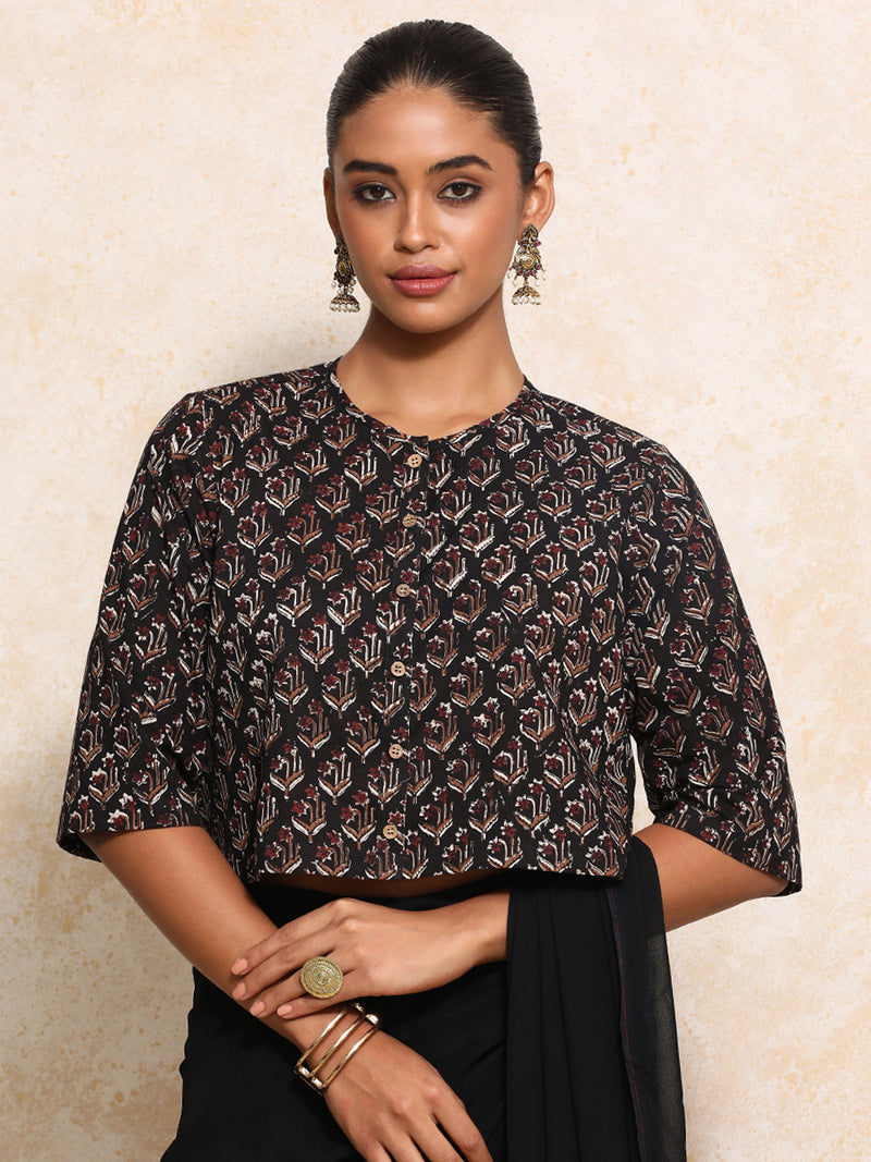 Eshani x Rozaana | Elbow Sleeves Saree Blouse in Midnight Lily Block Print Cotton-Binks