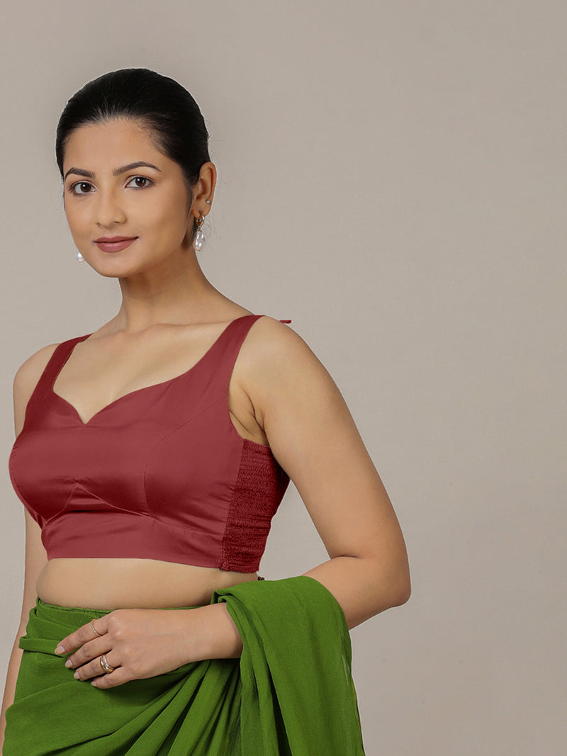 Ishika x Rozaana | Auburn Red Sleeveless FlexiFit™ Saree Blouse with Beetle Leaf Neckline and Back Cut-out with Tie-Up-Binks