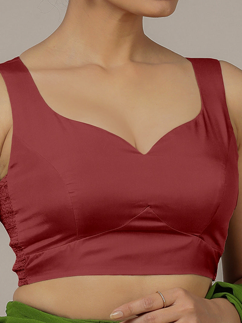 Ishika x Rozaana | Auburn Red Sleeveless FlexiFit™ Saree Blouse with Beetle Leaf Neckline and Back Cut-out with Tie-Up-Binks