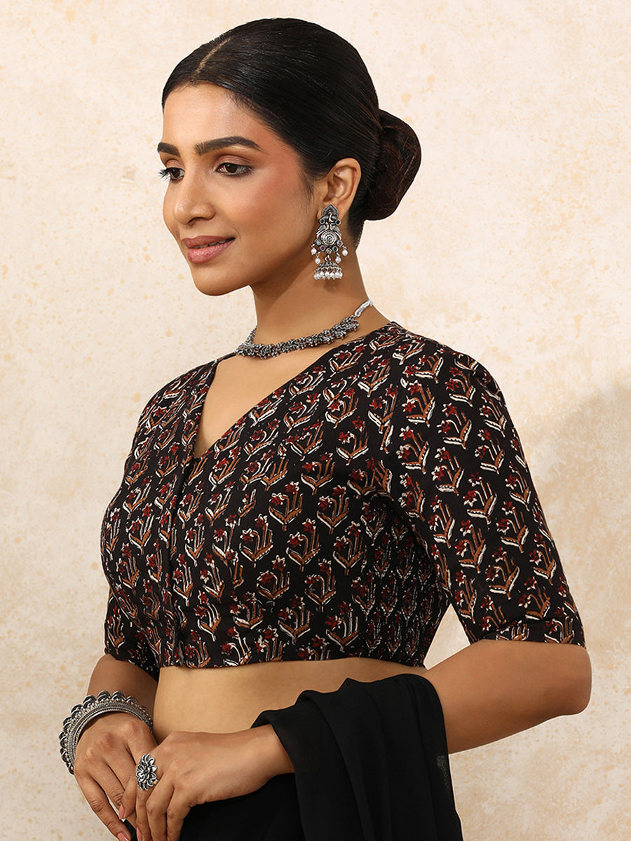 Karina x Rozaana Saree Blouse, in Black 100% Cotton - Block Printed, featuring elbow sleeves and v-neckline (view 7).