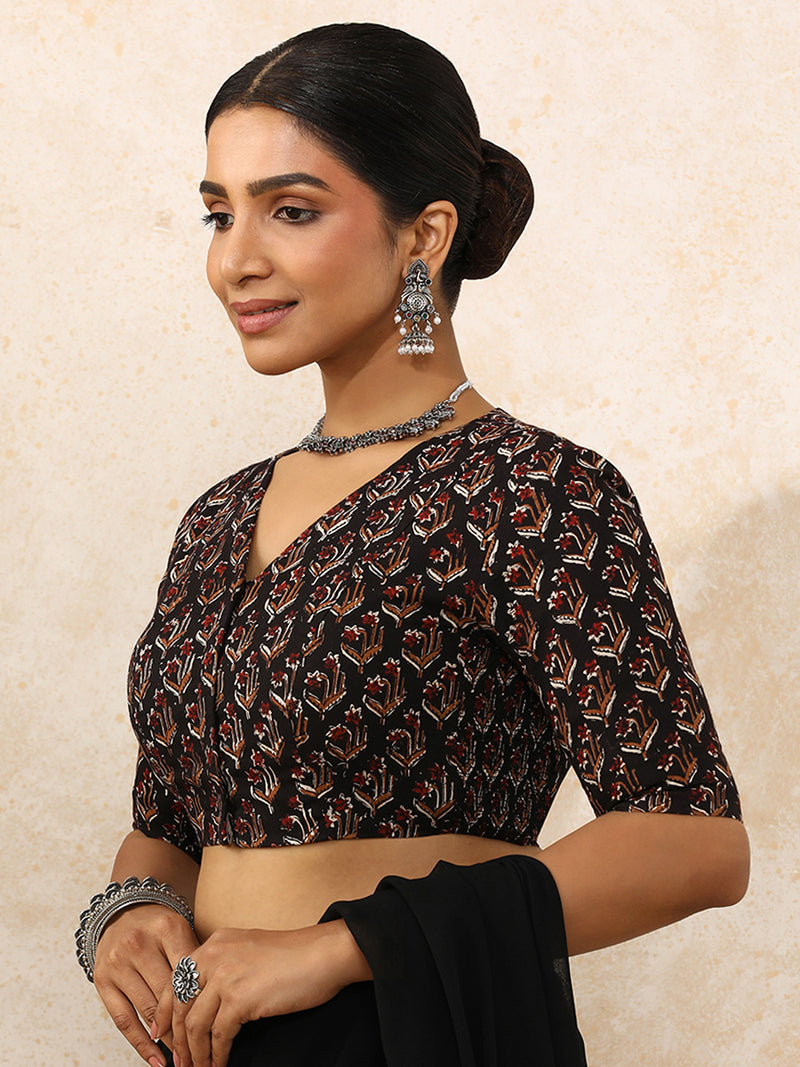 Karina x Rozaana | Elbow Sleeves Saree Blouse in Midnight Lily Block Print Cotton-Binks