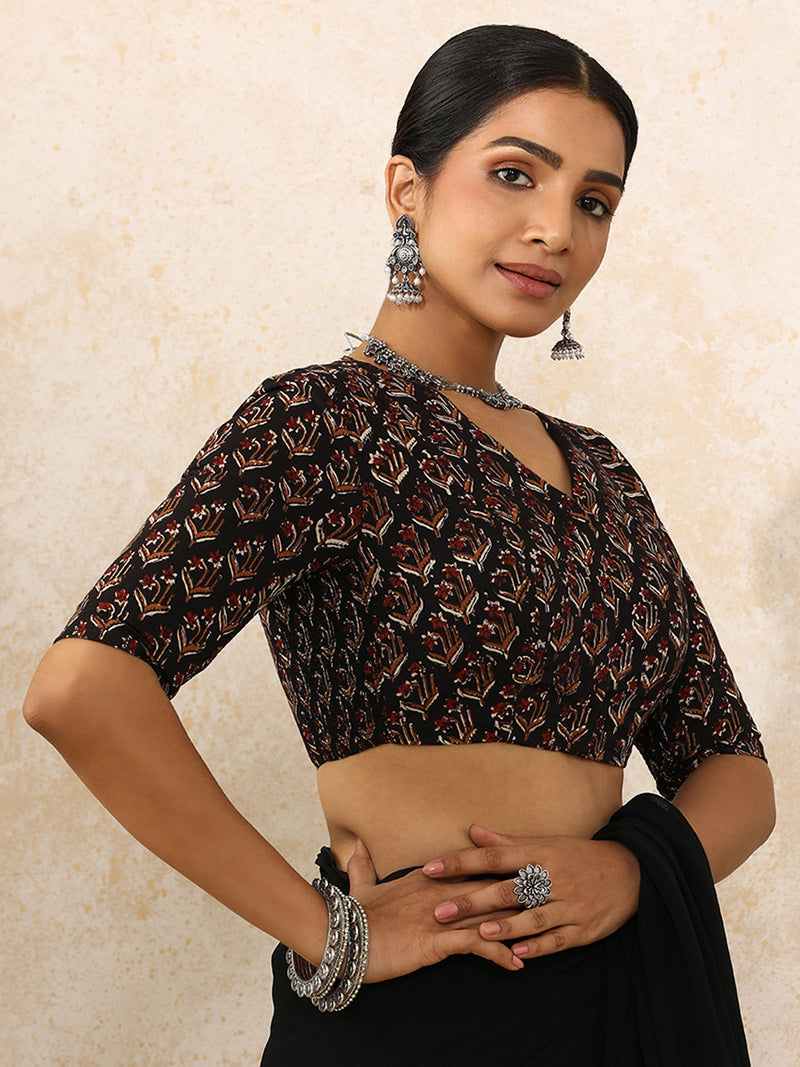 Karina x Rozaana | Elbow Sleeves Saree Blouse in Midnight Lily Block Print Cotton-Binks