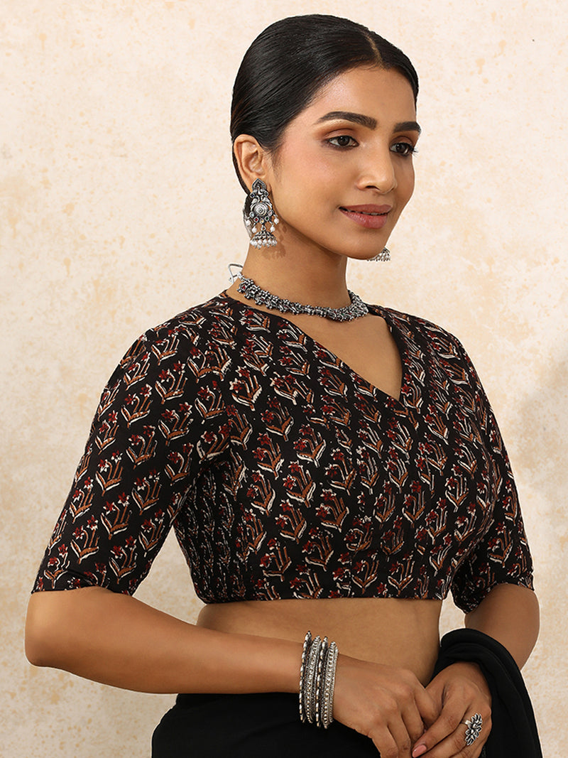 Karina x Rozaana | Elbow Sleeves Saree Blouse in Midnight Lily Block Print Cotton-Binks