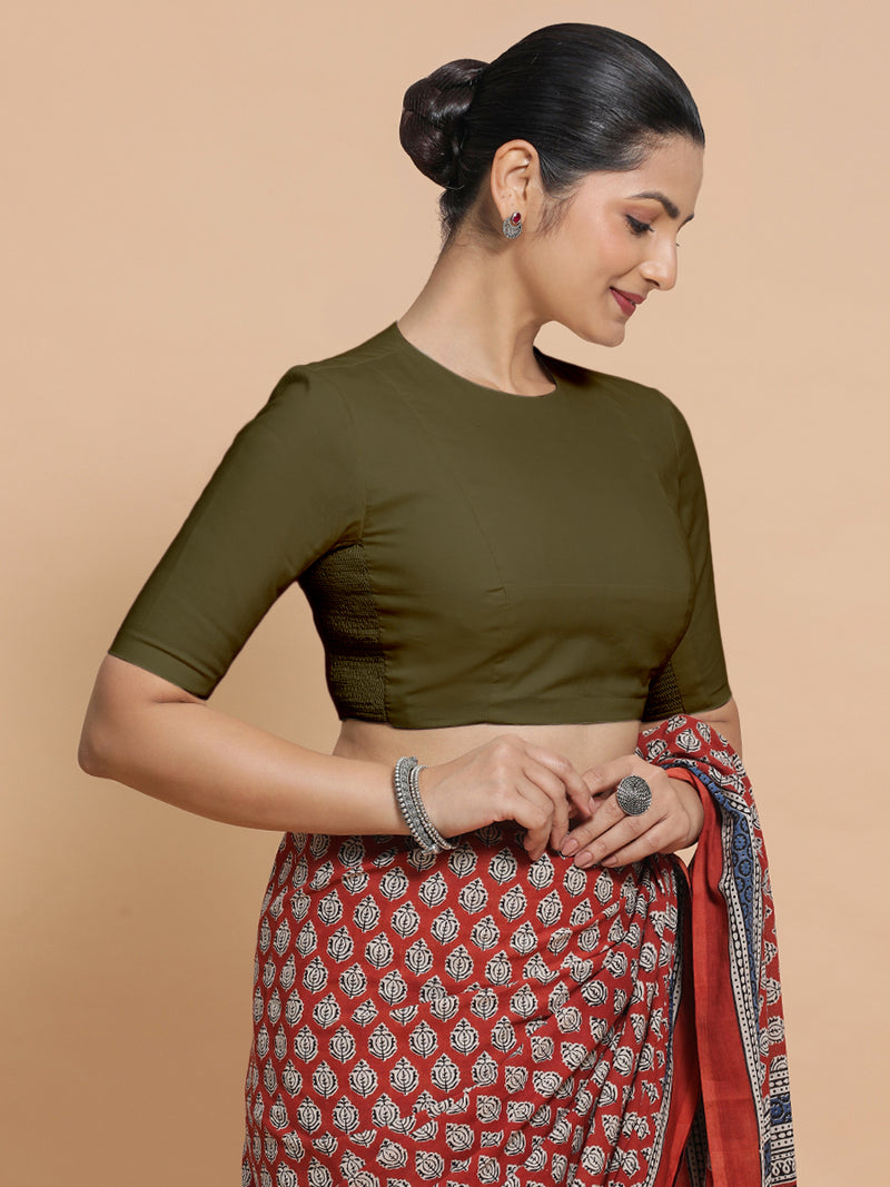 Lara x Rozaana | Jewel Neck Saree Blouse in Deep Olive Green Linen-Binks
