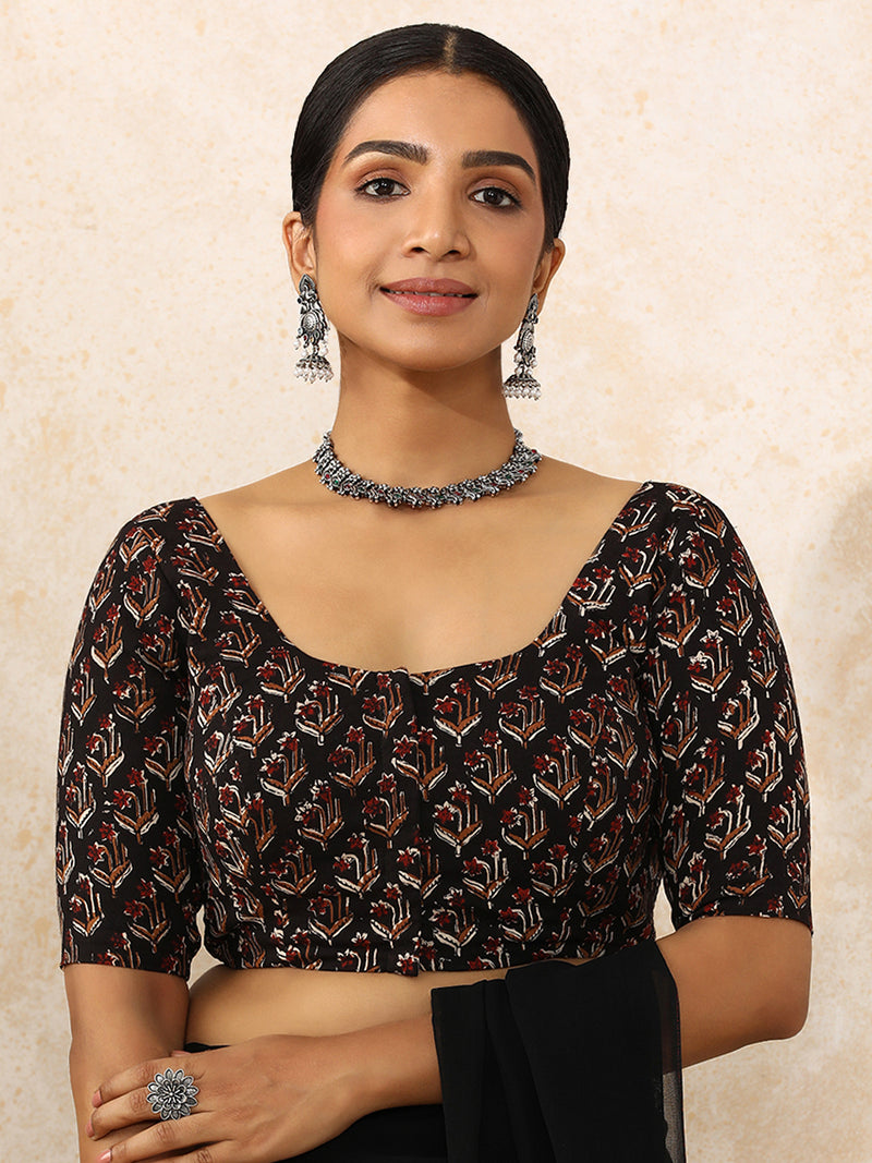 Lata x Rozaana | Elbow Sleeves Saree Blouse in Midnight Lily Block Print Cotton-Binks