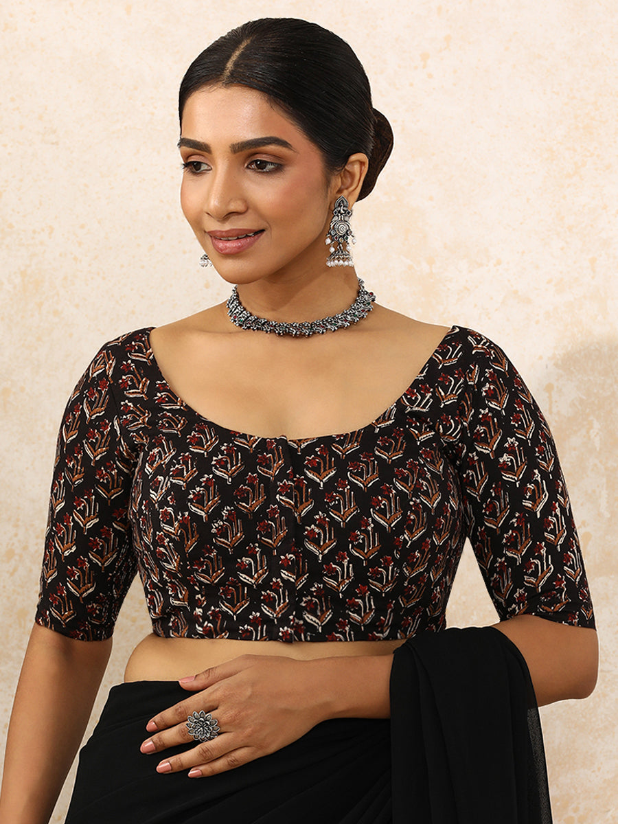 Lata x Rozaana Saree Blouse, in Black 100% Cotton - Block Printed, featuring elbow sleeves and round neckline (view 6).