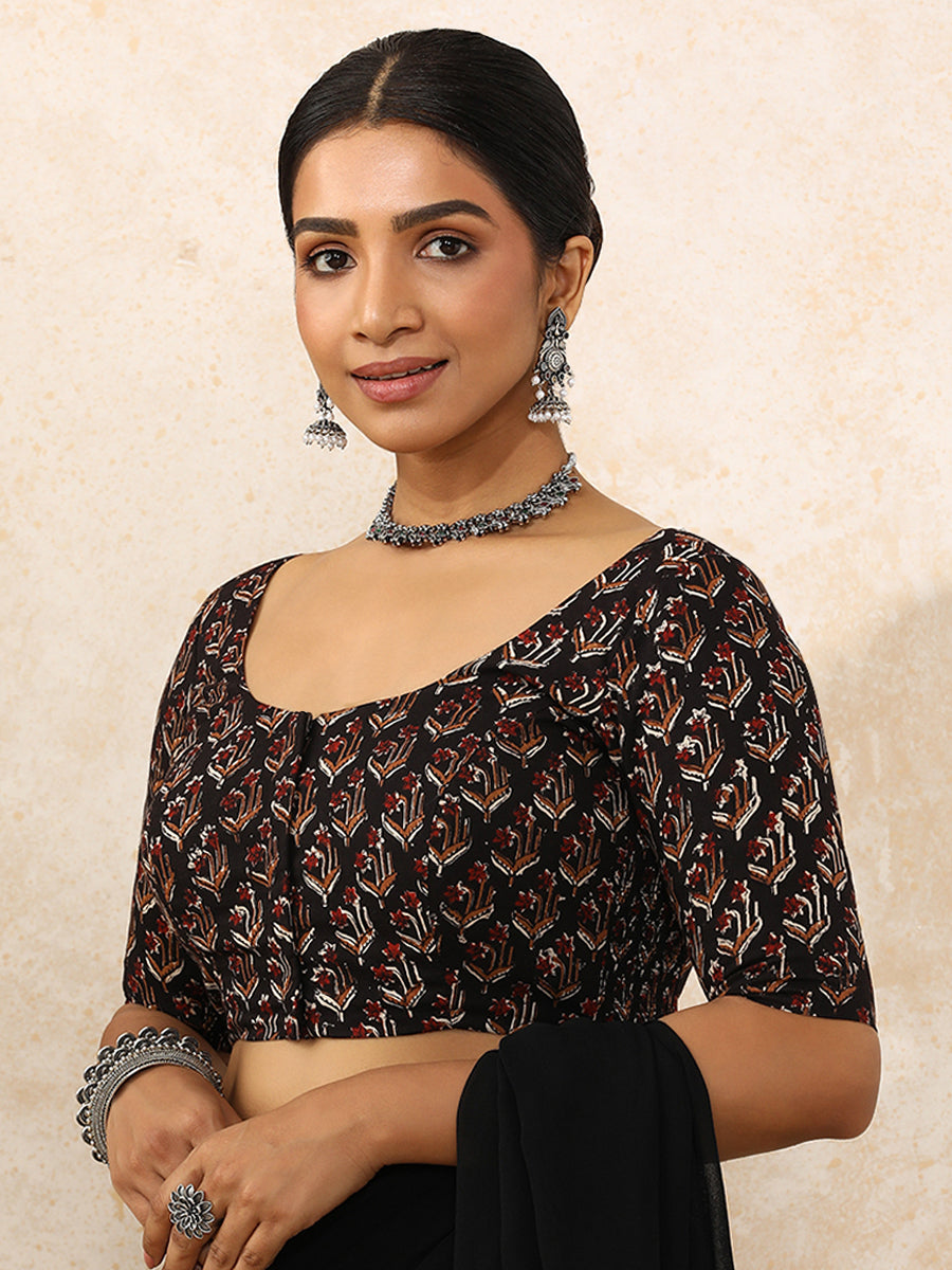 Lata x Rozaana Saree Blouse, in Black 100% Cotton - Block Printed, featuring elbow sleeves and round neckline (view 7).