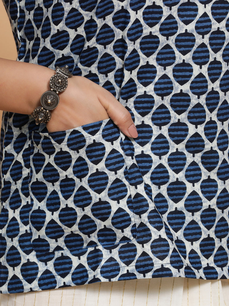 Mariam x Rozaana | Short Sleeves Cotton Saree Blouse in Indigo Blue Leaf Block Print Fabric-Binks