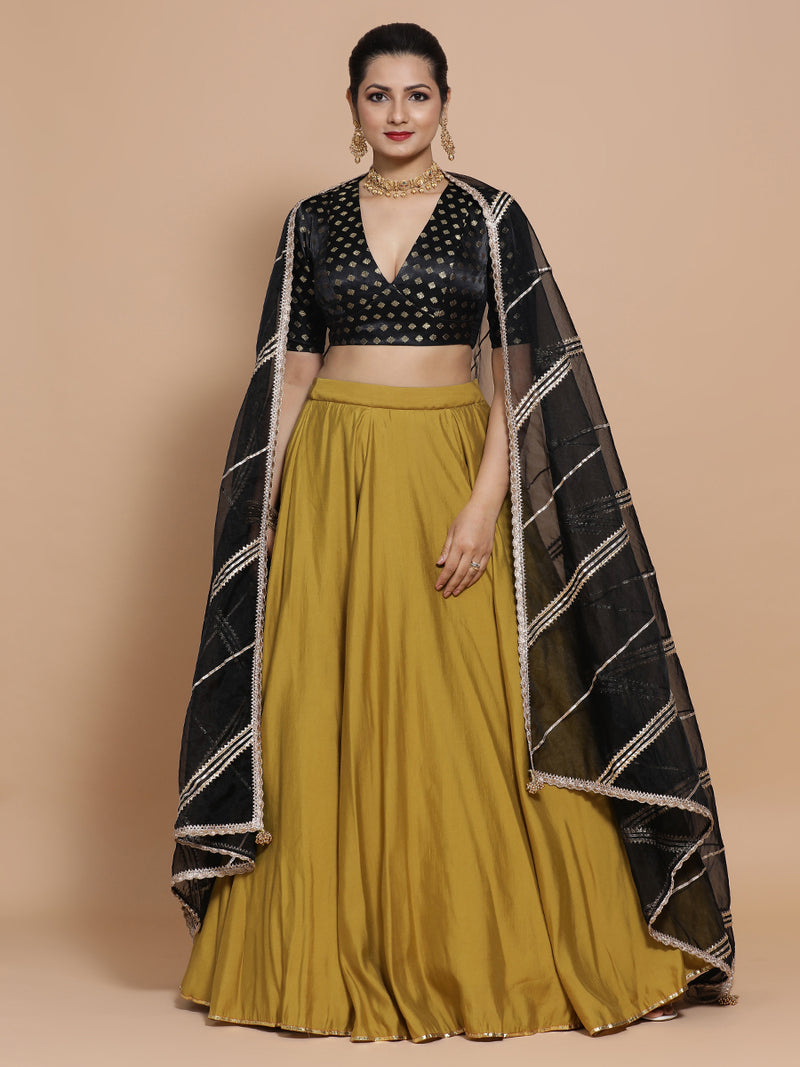 Nida x Tyohaar | Elbow Sleeves Satin Viscose Saree Blouse in Black Butta Fabric-Binks