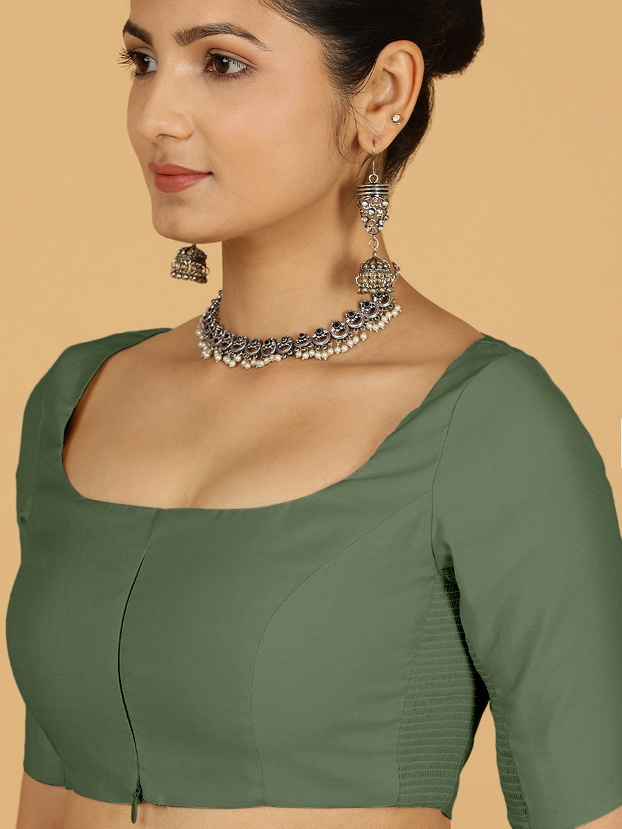 Nidhi x Rozaana Saree Blouse, in Green Viscose, featuring elbow sleeves and scoop neckline, made for daily & work (view 5).