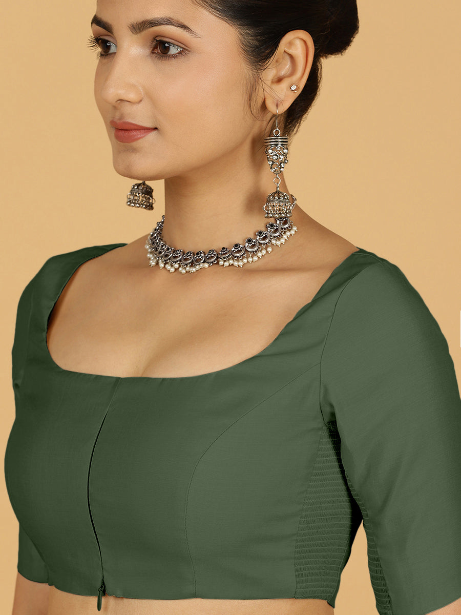 Nidhi x Rozaana Saree Blouse, in Green Viscose, featuring elbow sleeves and scoop neckline, made for daily & work (view 5).