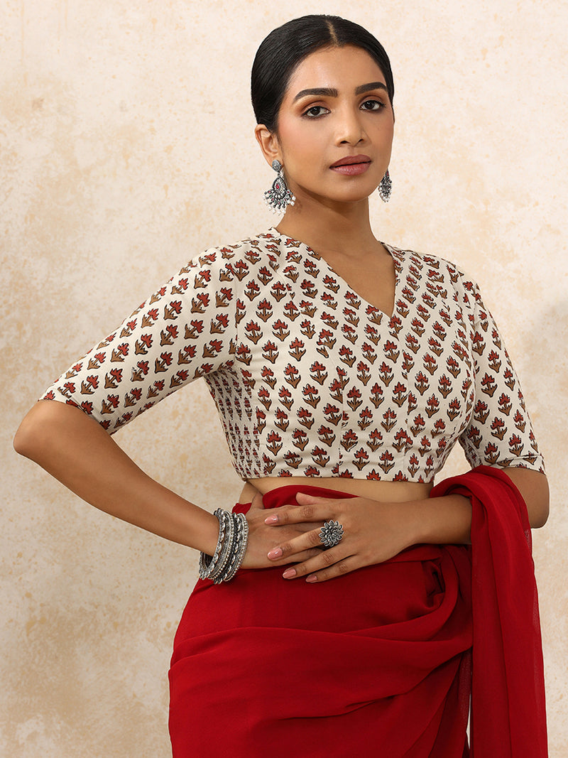 Nila x Rozaana | Elbow Sleeves Saree Blouse in Tulip Bloom Cream Block Print Cotton-Binks