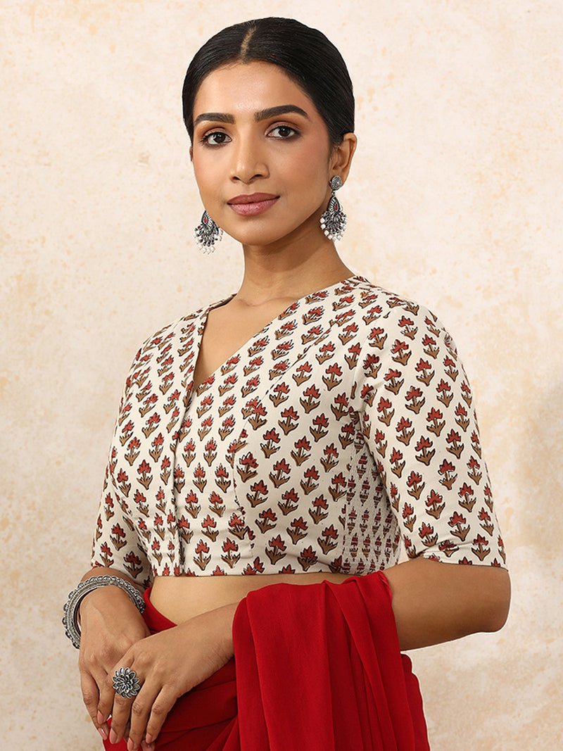 Nila x Rozaana | Elbow Sleeves Saree Blouse in Tulip Bloom Cream Block Print Cotton-Binks