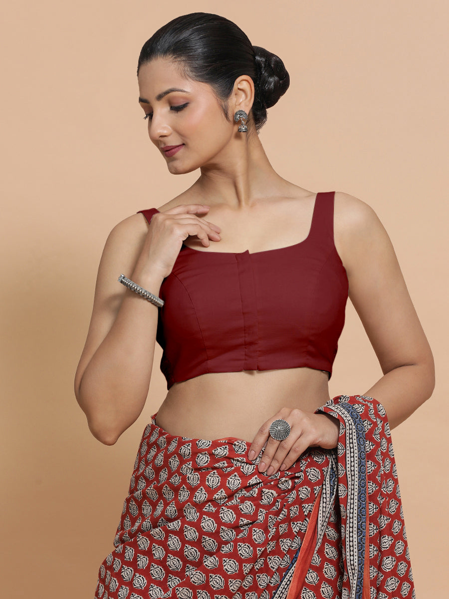 Nisha x Rozaana Saree Blouse, in Red Linen, featuring sleeveless and round neckline, made for daily & work (view 8).