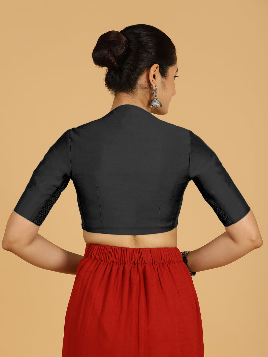 Pallavi x Rozaana Saree Blouse, in Black Viscose, featuring elbow sleeves and curved v-neckline, made for daily & work (view 2).