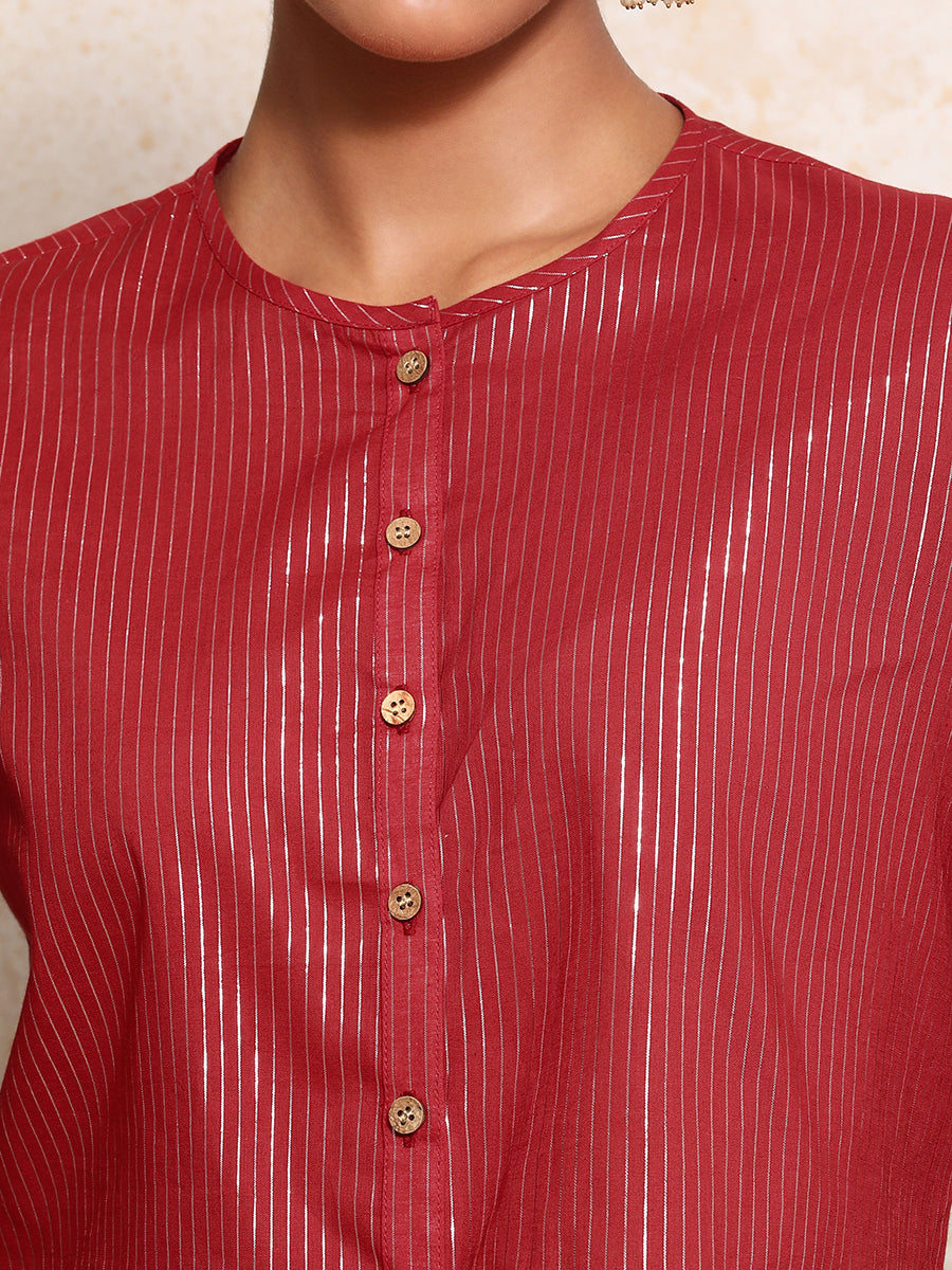Parvati x Tyohaar Saree Blouse, in Red 100% Cotton & Lurex, featuring elbow sleeves and jewel neckline (view 3).