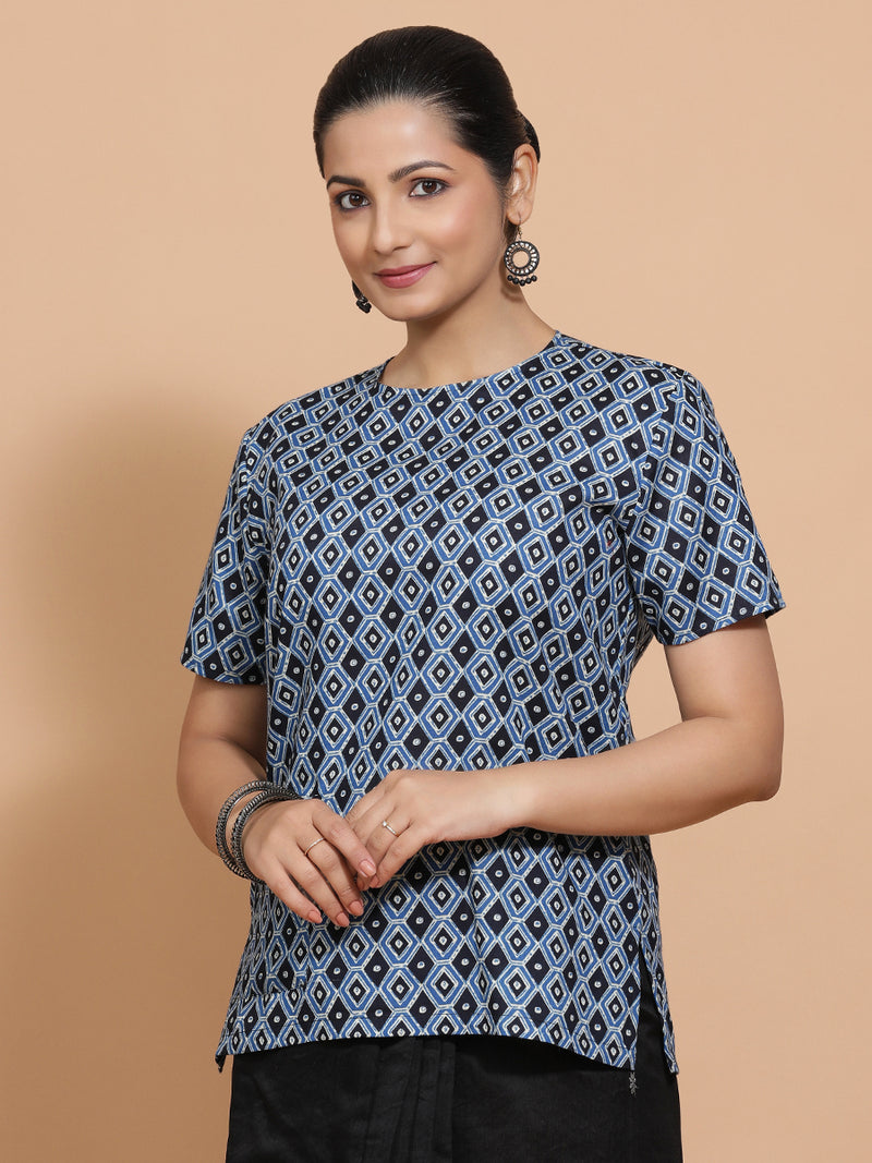 Pooja x Rozaana | Short Sleeves Cotton Saree Blouse in Indigo Blue Geometric Block Print Fabric-Binks
