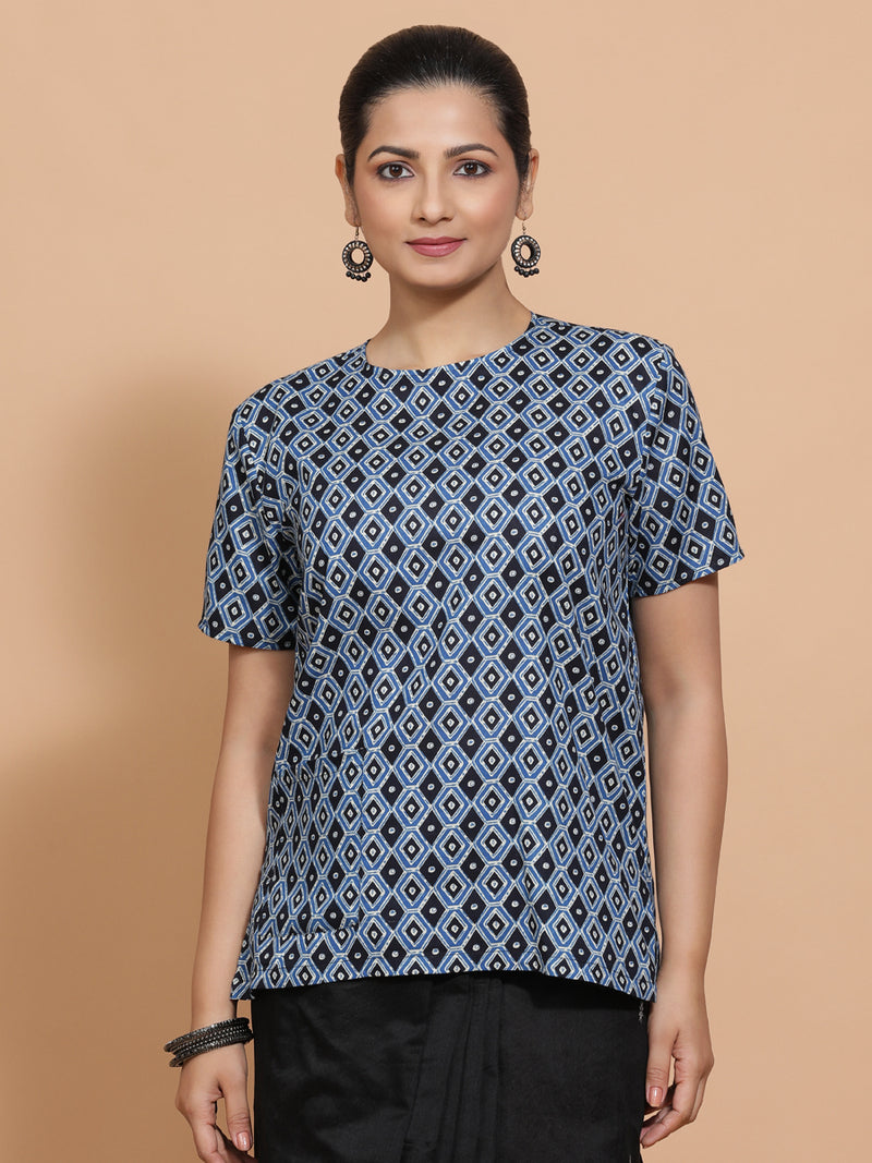 Pooja x Rozaana | Short Sleeves Cotton Saree Blouse in Indigo Blue Geometric Block Print Fabric-Binks
