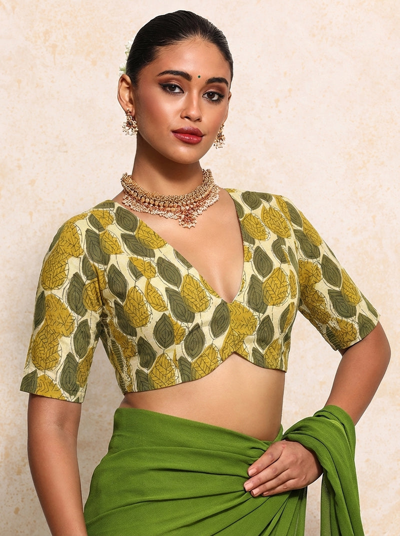 Prabha x Rozaana Saree Blouse, in Cream 100% Cotton - Block Printed, featuring elbow sleeves and v-neckline (view 9).