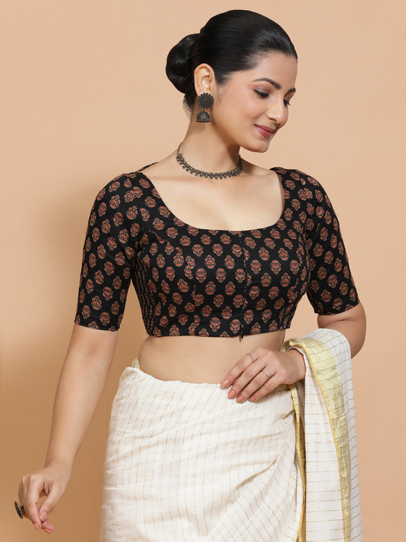 Pranavi x Rozaana | Elbow Sleeves Cotton Saree Blouse in Black Peacock Block Print Fabric-Binks