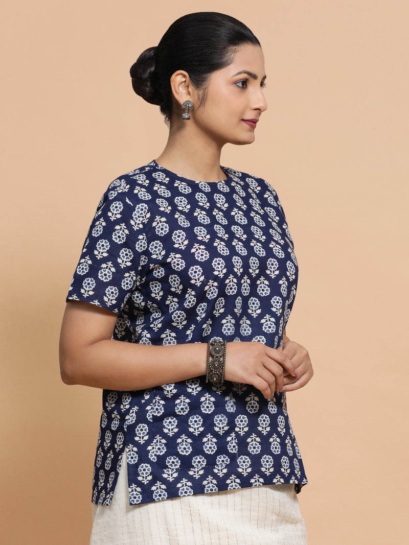 Priyanka x Rozaana | Short Sleeves Cotton Saree Blouse in Indigo Blue Flower Block Print Fabric-Binks