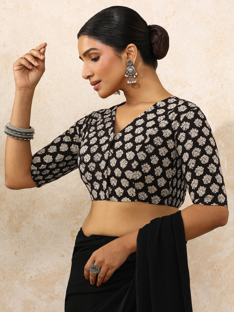 Suneeta x Rozaana | Elbow Sleeves Saree Blouse in Black Floral Block Print Cotton-Binks