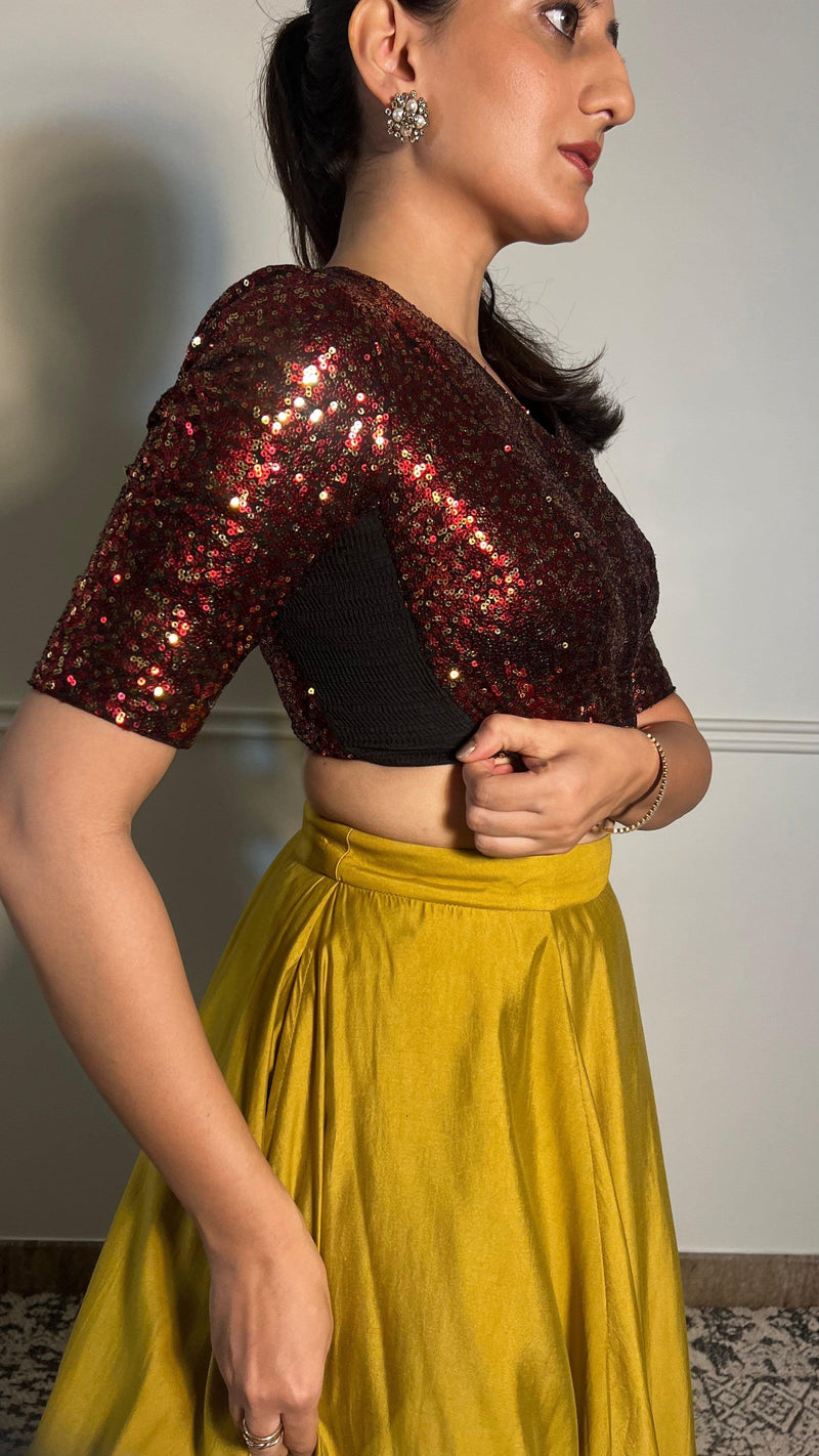 Tarana x Tyohaar | Elbow Sleeves Red Sequined Shimmer Saree Blouse with V-Neck-Binks