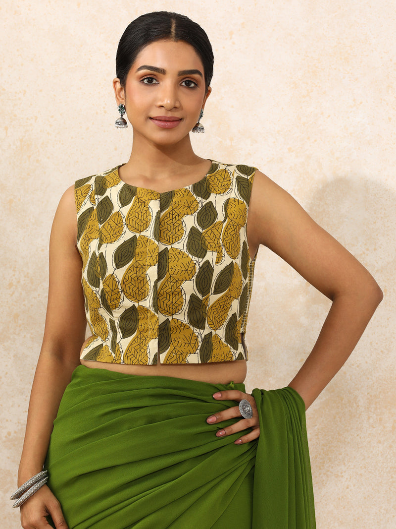 Tasmiya x Rozaana | Sleeveless Saree Blouse in Olive Foliage Block Print Cotton-Binks